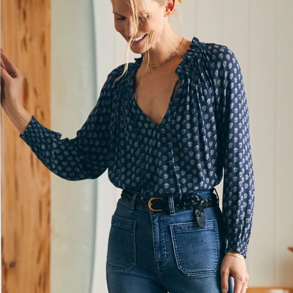 Faherty Emery Navy Blue Floral Flowy Top Blouse